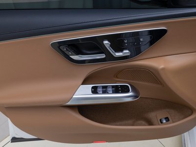 2025 Mercedes-BENZ E-CLASS — миниатюра 11