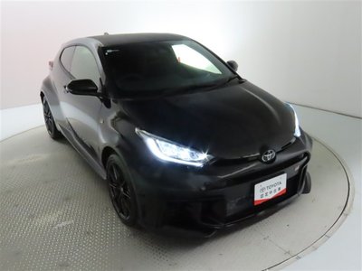 TOYOTA GR YARIS - 10
