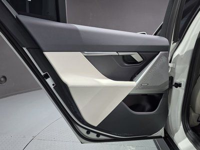 2025 BMW 5 SERIES 缩略图 15