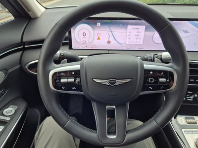 2024 Genesis GV70 thumbnail 12