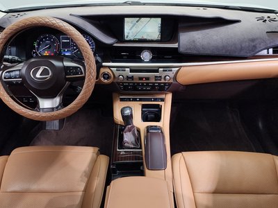 LEXUS ES - 5