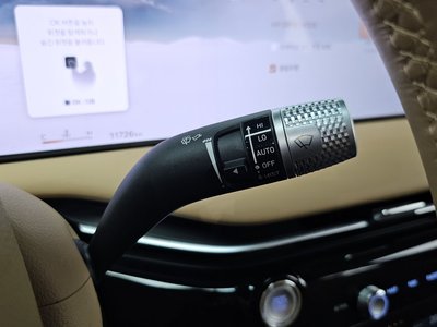 2025 Genesis G80 (RG3) thumbnail 22