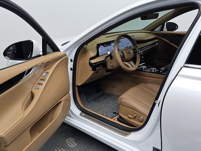 2025 Genesis G80 (RG3) thumbnail 13