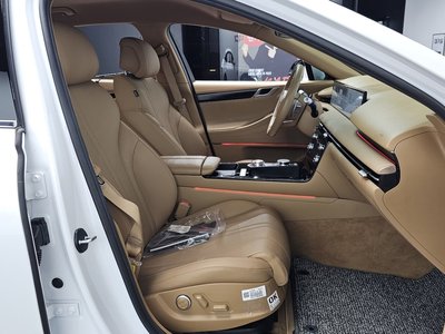 2025 Genesis G80 (RG3) thumbnail 16