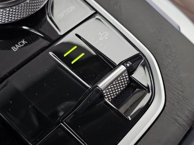 2021 BMW X7 — миниатюра 37