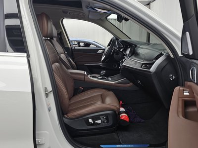 2021 BMW X7 — миниатюра 17