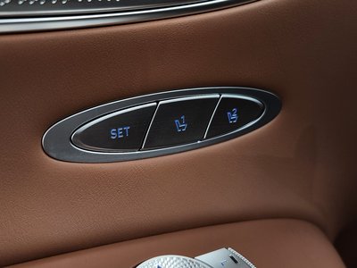 2025 Genesis GV70 thumbnail 32