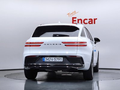 صورة 4 لـ 2025 Genesis GV70