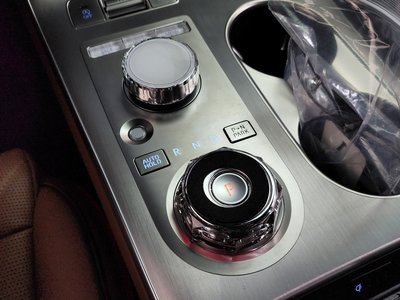 2025 Genesis GV70 thumbnail 12