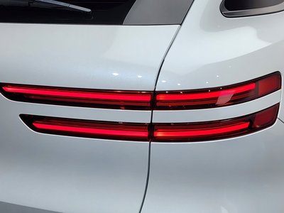 صورة 10 لـ 2025 Genesis GV70