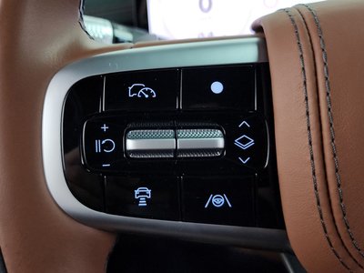 2025 Genesis GV70 thumbnail 23