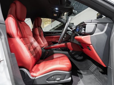 PORSCHE MACAN - 3