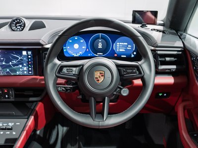 PORSCHE MACAN - 5