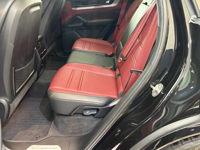 2025 Porsche CAYENNE 照片 10