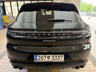 2025 Porsche CAYENNE 照片 4