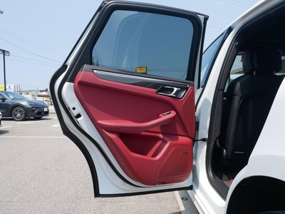 صورة مصغرة 40 لـ 2023 Porsche MACAN