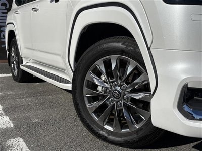 TOYOTA LAND CRUISER 300 - 9