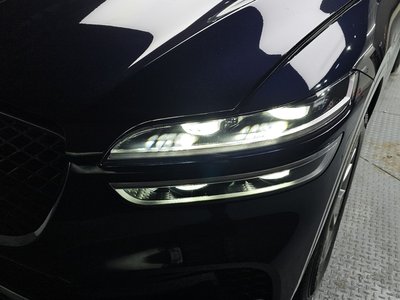 صورة 9 لـ 2021 Genesis GV70