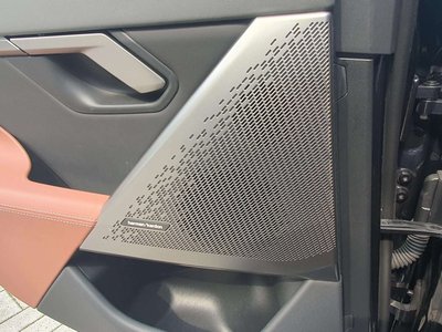 صورة 10 لـ 2025 BMW 5 SERIES