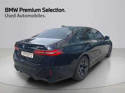 صورة 2 لـ 2025 BMW 5 SERIES