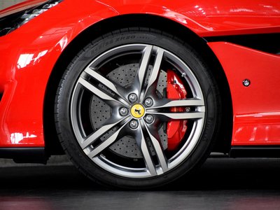 2020 Ferrari PORTOFINO thumbnail 32