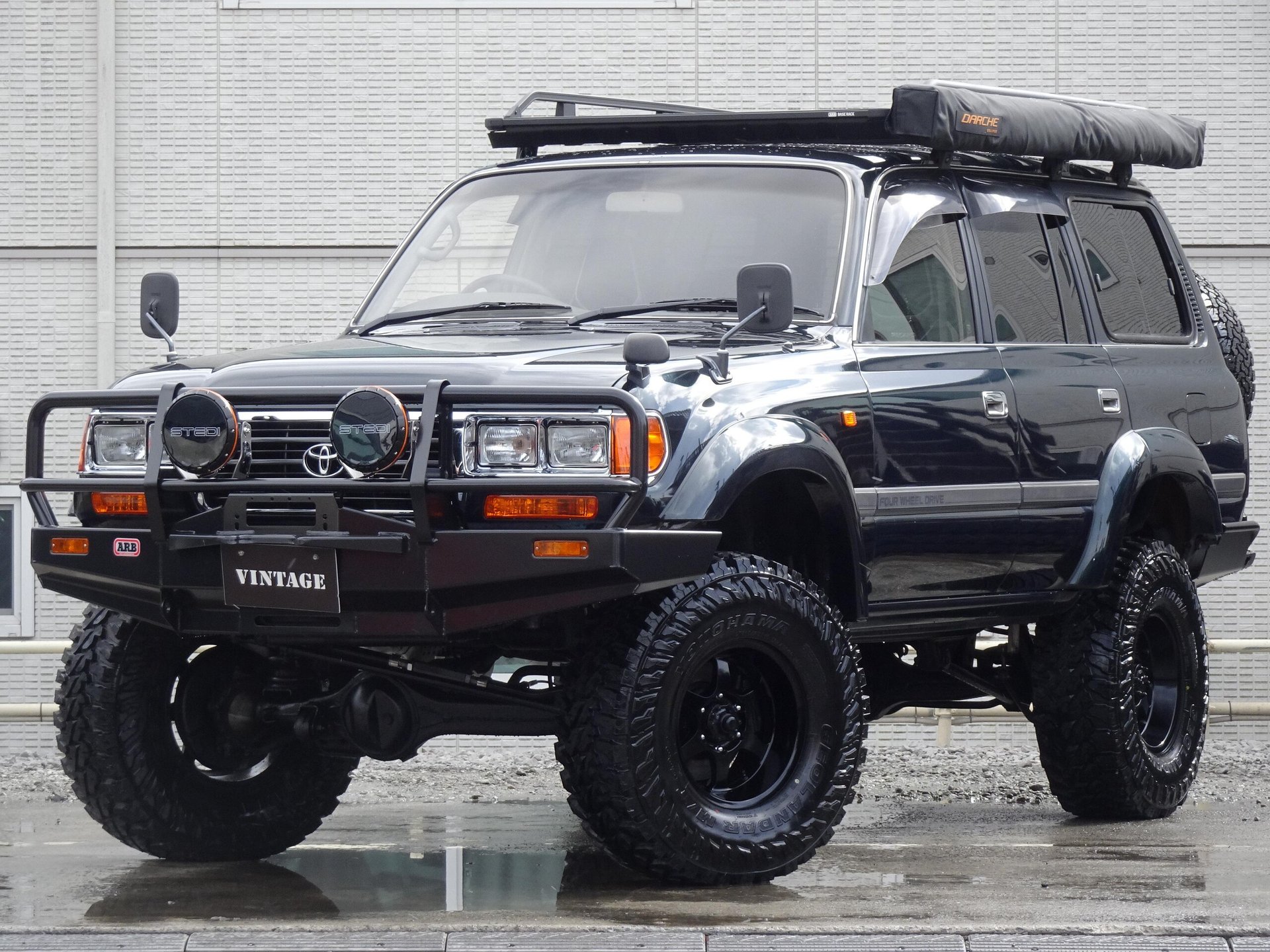 TOYOTA LAND CRUISER 80 - View 1