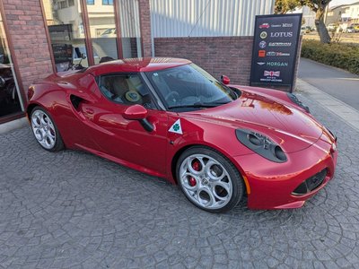 ALFA ROMEO 4C - 8