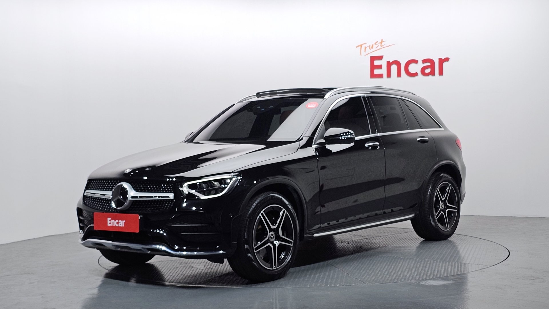MERCEDES-BENZ GLC - View 1