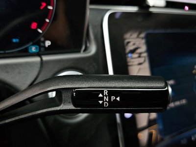 MERCEDES-BENZ E-CLASS - 9