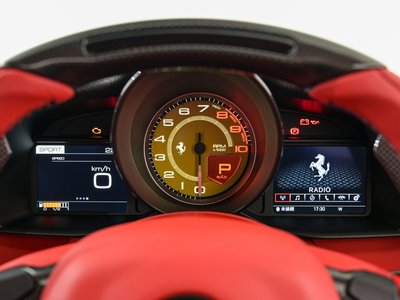 صورة مصغرة 24 لـ 2019 Ferrari 488 PISTA
