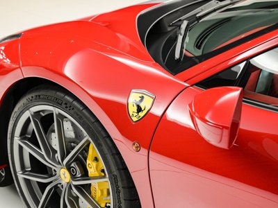 صورة مصغرة 15 لـ 2019 Ferrari 488 PISTA