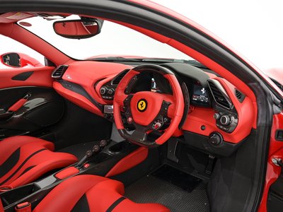 FERRARI 488 PISTA - 3