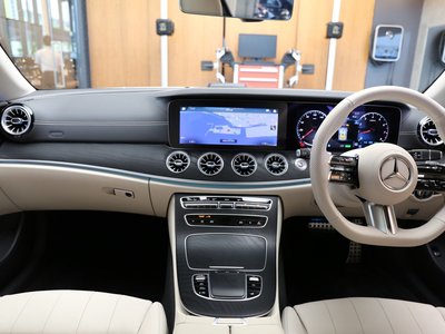 MERCEDES-BENZ E-CLASS - 2