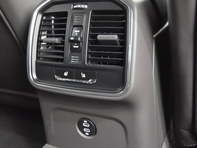 صورة مصغرة 24 لـ 2024 Porsche MACAN