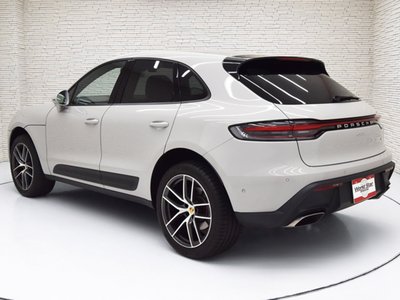 PORSCHE MACAN - 2