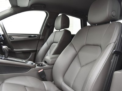 PORSCHE MACAN - 7