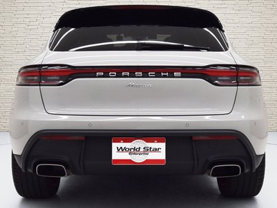 PORSCHE MACAN - 4