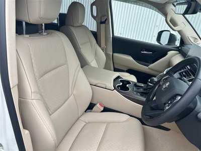 2025 Toyota LAND CRUISER 300 — миниатюра 34