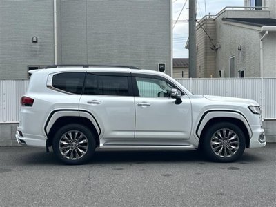2025 Toyota LAND CRUISER 300 — фото 6