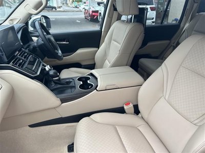 2025 Toyota LAND CRUISER 300 — миниатюра 36