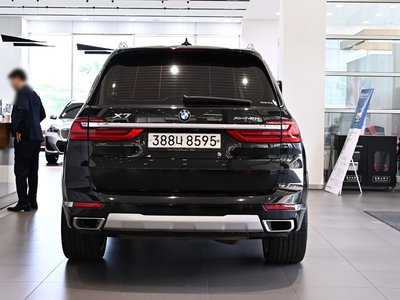 2021 BMW X7 — фото 2