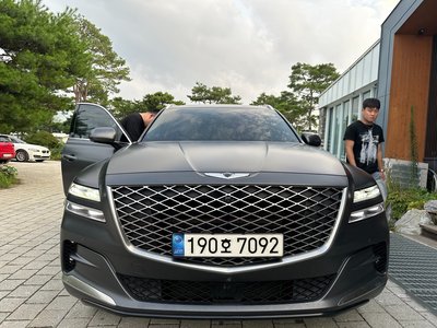 صورة 2 لـ 2022 Genesis GV80