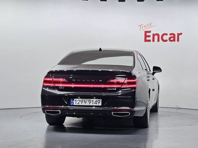 صورة 4 لـ 2019 Genesis G90