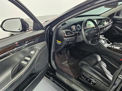 صورة 10 لـ 2019 Genesis G90