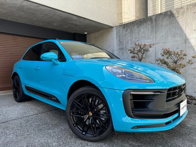 PORSCHE MACAN - 1