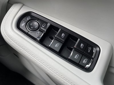 2018 Porsche MACAN 缩略图 104