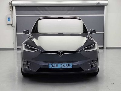 TESLA MODEL X - 1