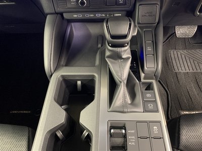 صورة مصغرة 34 لـ 2024 Toyota LAND CRUISER 250