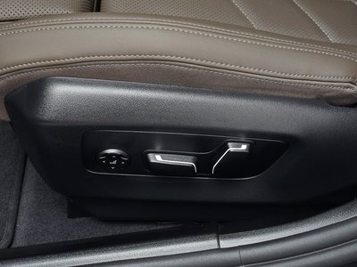 صورة مصغرة 31 لـ 2025 BMW 5 SERIES