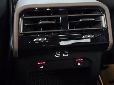 صورة مصغرة 30 لـ 2025 BMW 5 SERIES